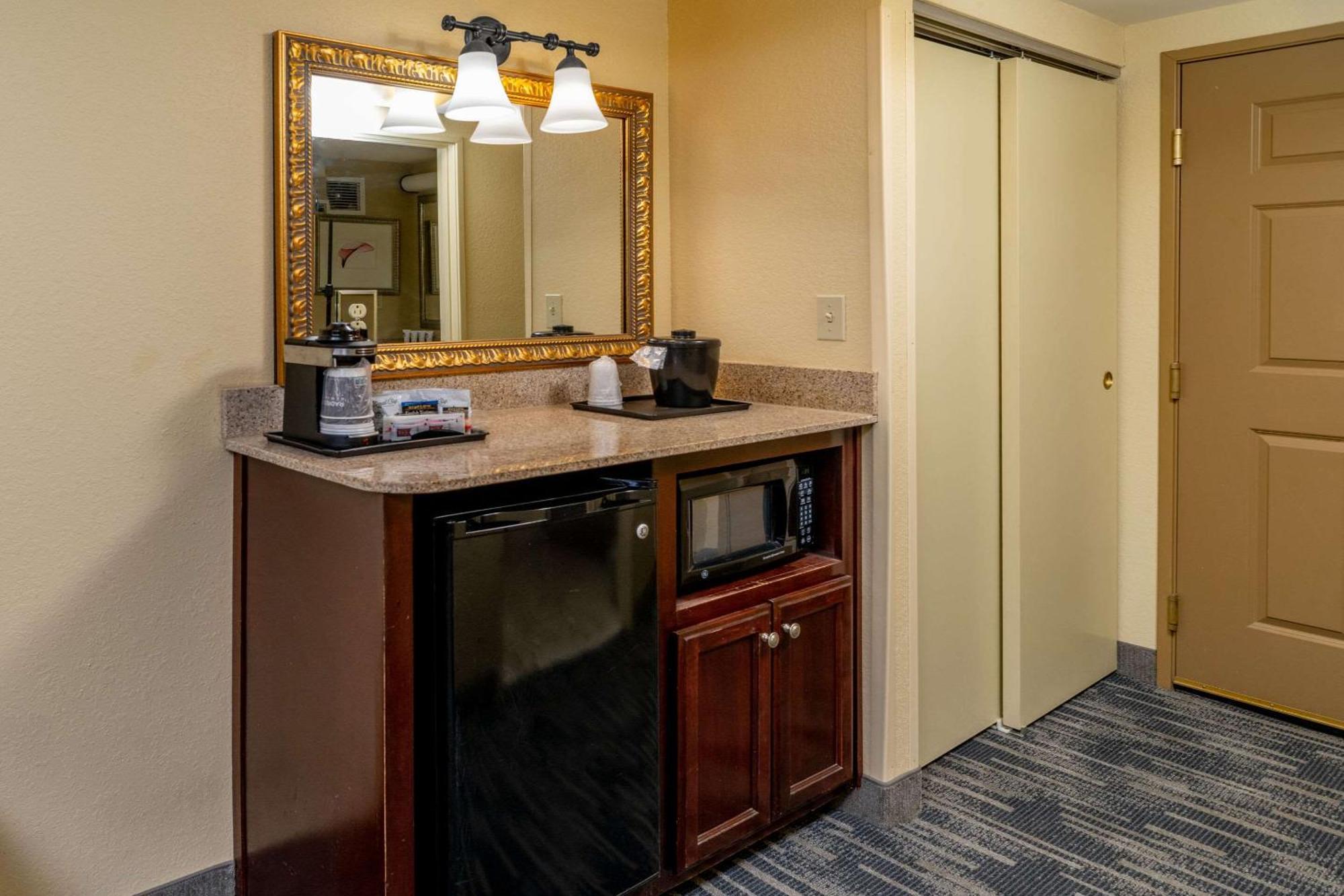 Country Inn & Suites By Radisson, Princeton, Wv Экстерьер фото